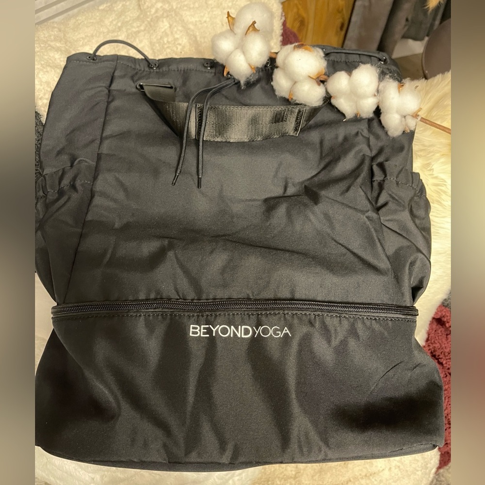 BEYOND YOGA Convertible Gym Bag In Black - Picture 2 of 12